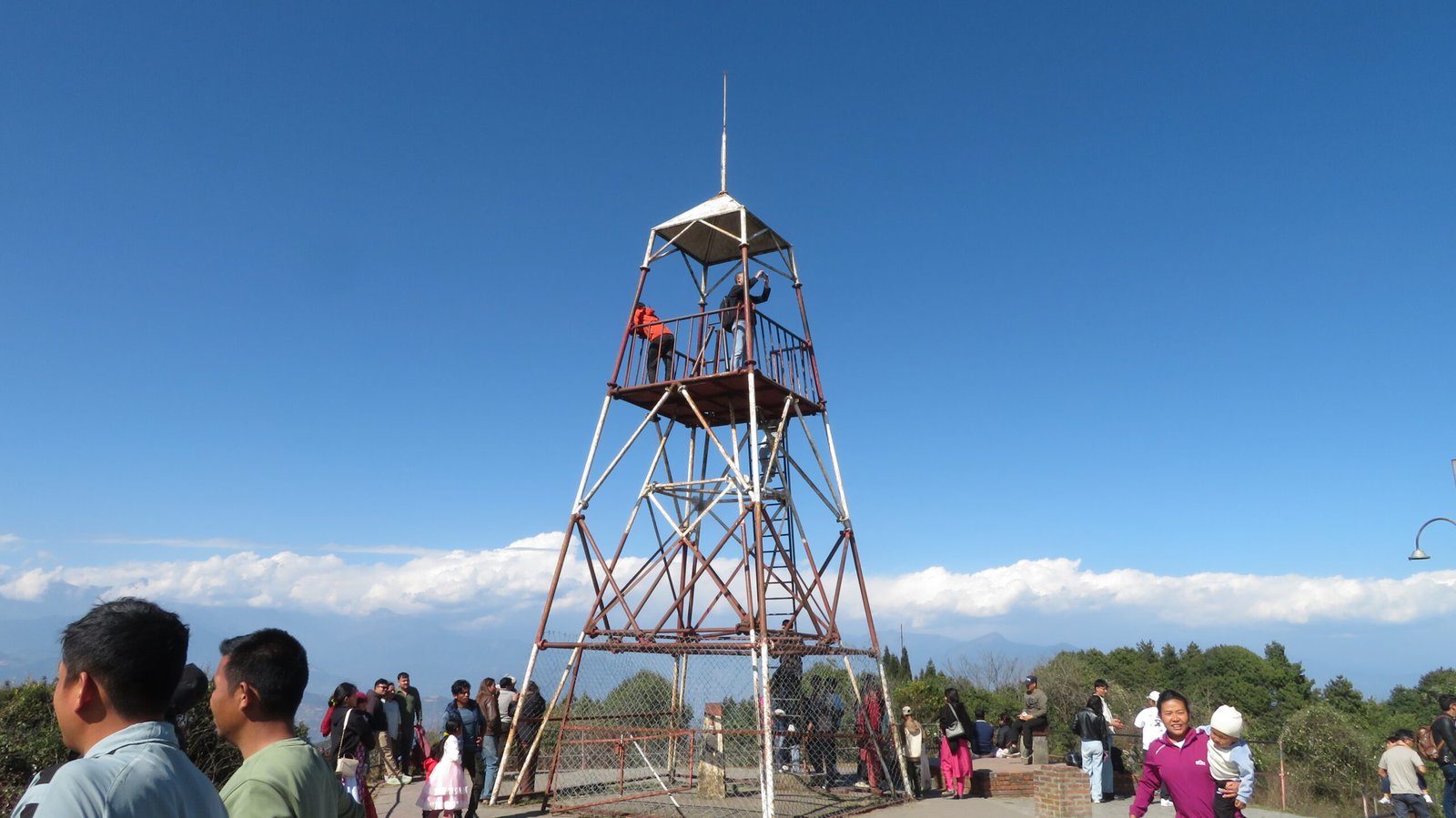 स्थानीय र केन्द्र सरकारले नदेखेको नगरकोट View Towerको नाजुक अवस्था