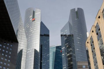 फ्रान्सेली बैंकहरूले ठूलो संख्यामा रोजगारी कटौती