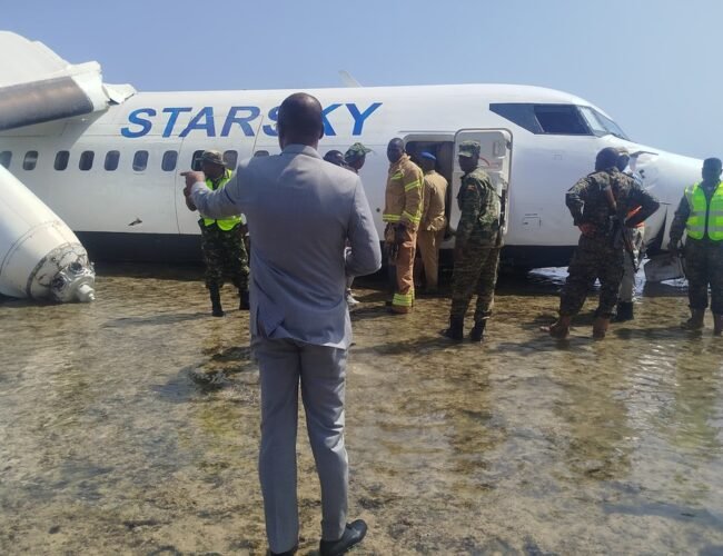 सोमालियामा यात्रुवाहक विमानले आपतकालीन पानीमा अवतरण