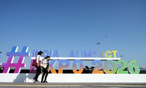 भारतको अदानी समूहले १०० अर्ब डलरको डाटा सेन्टर योजना घोषणा