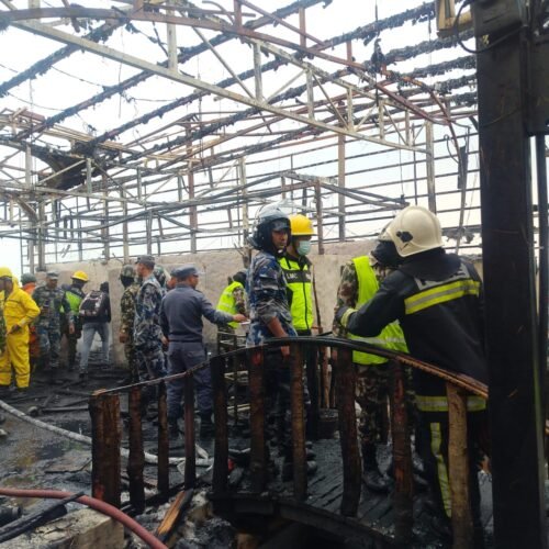 पुल्चोक दाउरा थकालीमा आगलागी