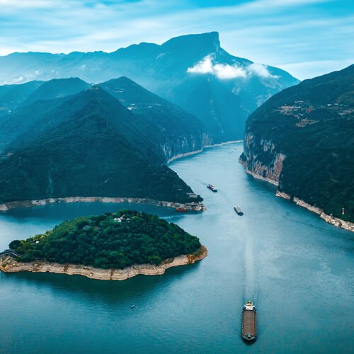 CPPCC का सदस्य: संसारलाई चोङकिङको नजिक ल्याउँदै