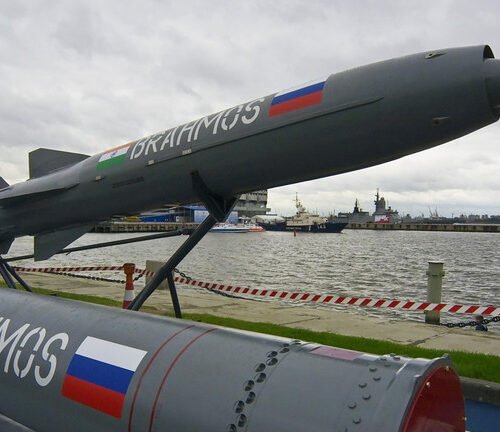 इन्डोनेसियाले भारतसँग ब्रह्मोस मिसाइल सम्झौतामा हस्ताक्षर