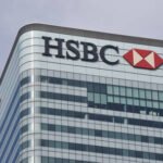 प्रमुख ब्रिटिश बैंकले मानव कामदारहरूलाई एआईले प्रतिस्थापन गर्ने