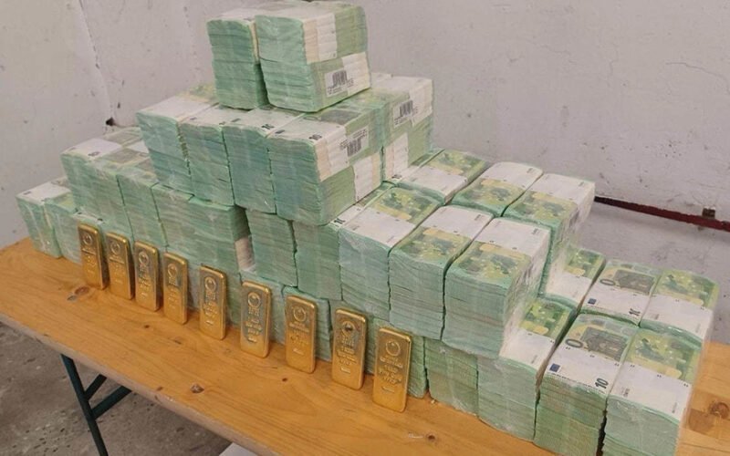 ‘युद्ध माफिया’ नगद काफिलेमाथि हंगेरी र युक्रेनबीच झडप