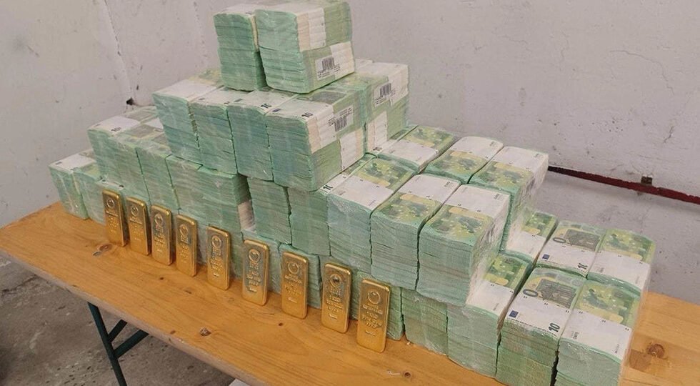 ‘युद्ध माफिया’ नगद काफिलेमाथि हंगेरी र युक्रेनबीच झडप