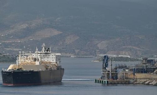 व्यापार सम्झौतामा अगाडि बढ्न युरोपेली संघको ऊर्जा आपूर्तिलाई अमेरिकाले धम्की