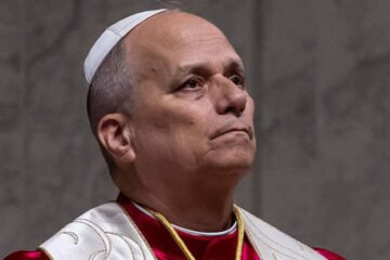 ट्रम्पले पोपमाथि आक्रमक