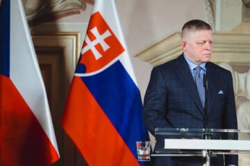 रूसमाथिको प्रतिबन्ध कायम राखेर ईयूले आत्मघाती काम गरिरहेको छ – स्लोभाक नेता