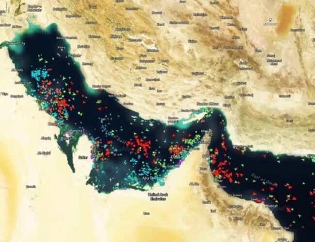 कति जहाजहरू हर्मुजको जलडमरूम समुन्द्री पोर्टमा