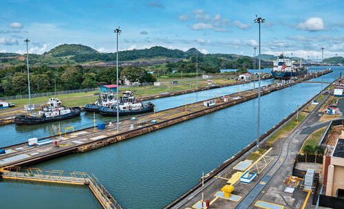 पानामा नहरमा अमेरिका चीनसँग भिड्दै