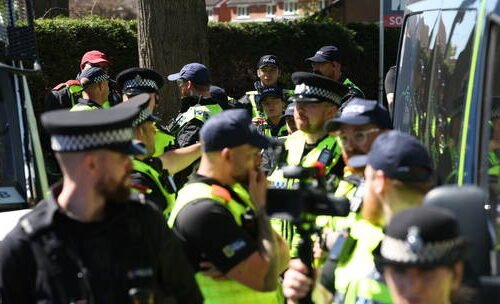 बेलायतका इस्लामिक सम्प्रदायका सदस्यहरू पक्राउ