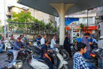 भारतले विदेशी मुद्रा सञ्चितिलाई जोगाउन इन्धनको मूल्य वृद्धि