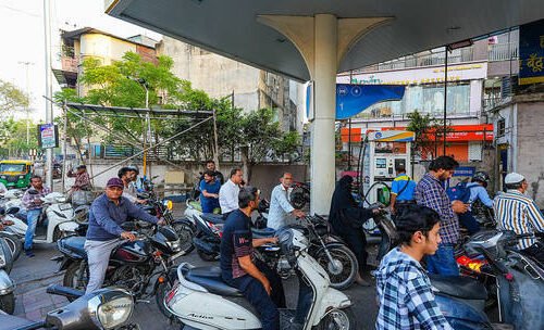 भारतले विदेशी मुद्रा सञ्चितिलाई जोगाउन इन्धनको मूल्य वृद्धि