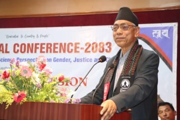 ‘पार्टी भिन्न भए तापनि शासक पार्टीहरूको नीतिमा तात्विक भिन्नता छैन’