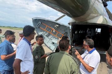 बडीमालिकामा टेलिफोन र इन्टरनेट विस्तारका लागि हेलिकप्टरमार्फत् उपकरण ढुवानी