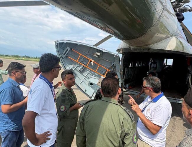 बडीमालिकामा टेलिफोन र इन्टरनेट विस्तारका लागि हेलिकप्टरमार्फत् उपकरण ढुवानी
