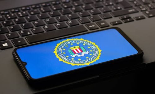 ‘लगभग सबै FBI एजेन्टहरू’ को डेटा चोरेको दाबी